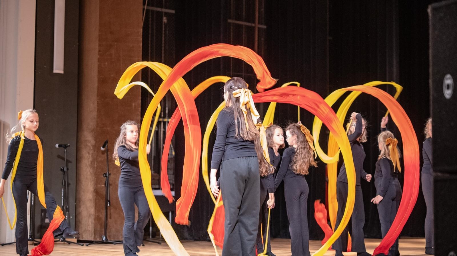 Zdjęcie w galerii na portalu naszraciborz.pl: Najlepsi uczniowie raciborskich szkół odebrali stypendia - foto na bis! wiadomości z regionu