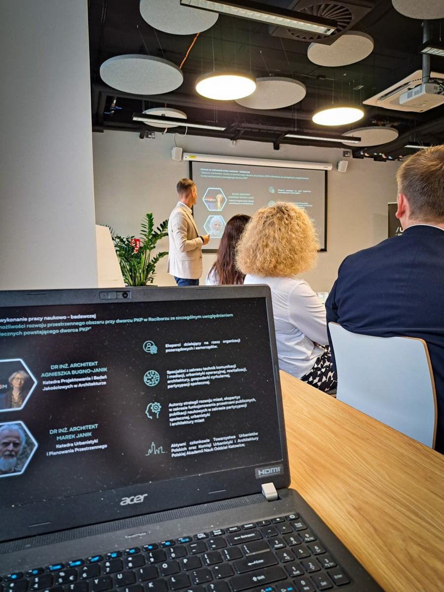 Zdjęcie w galerii na portalu naszraciborz.pl: Rybniczanie podpatrują Racibórz. Wizyta studyjna w Urban Lab wiadomości z regionu