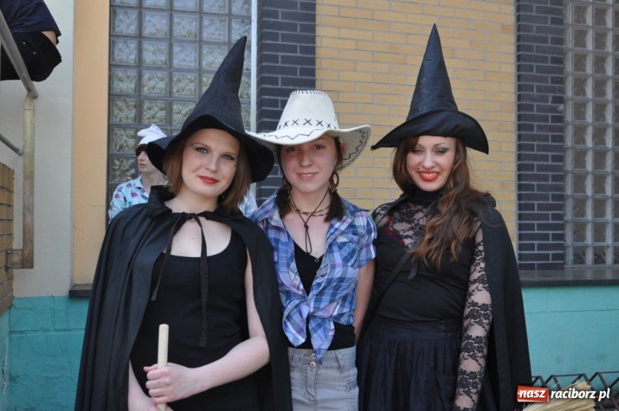 Zdjęcie w galerii na portalu naszraciborz.pl: Juwenalia rozpoczęte. Klucz przekazany wiadomości z regionu