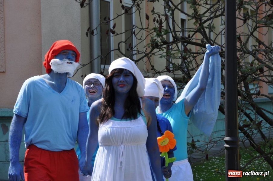 Zdjęcie w galerii na portalu naszraciborz.pl: Juwenalia rozpoczęte. Klucz przekazany wiadomości z regionu