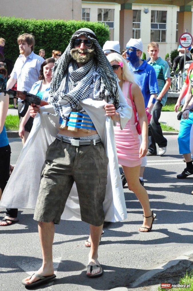 Zdjęcie w galerii na portalu naszraciborz.pl: Juwenalia rozpoczęte. Klucz przekazany wiadomości z regionu