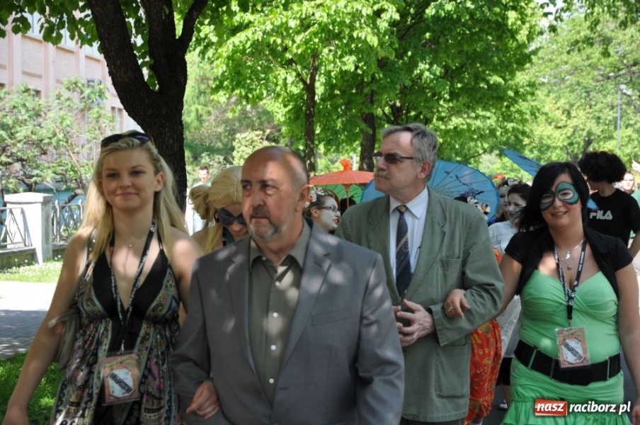 Zdjęcie w galerii na portalu naszraciborz.pl: Juwenalia rozpoczęte. Klucz przekazany wiadomości z regionu