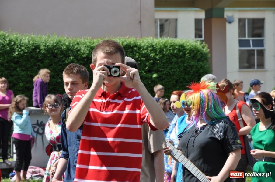 Zdjęcie w galerii na portalu naszraciborz.pl: Juwenalia rozpoczęte. Klucz przekazany wiadomości z regionu