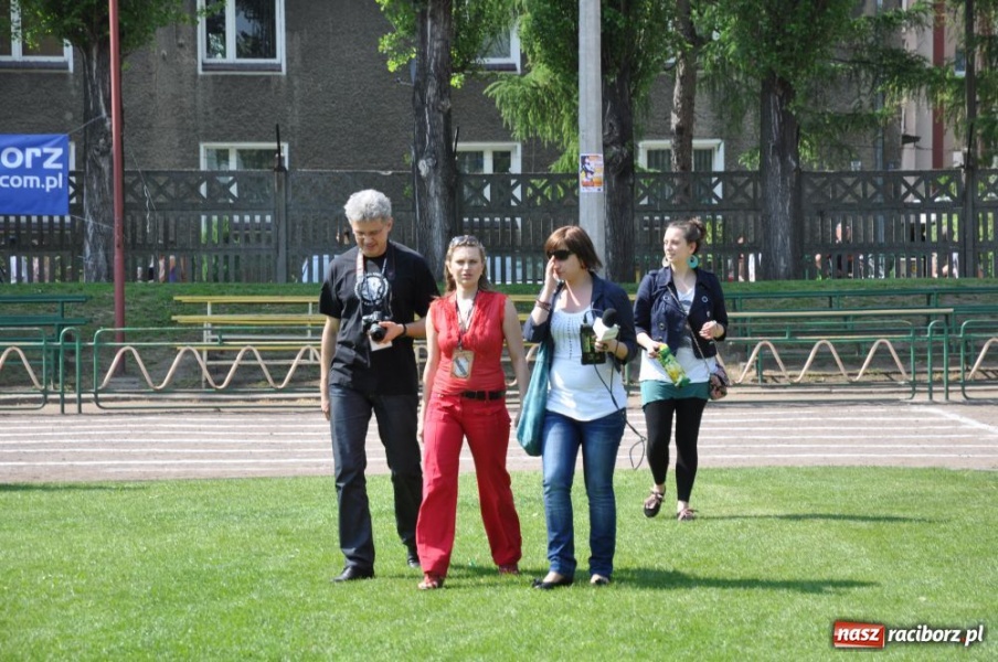 Zdjęcie w galerii na portalu naszraciborz.pl: Juwenalia rozpoczęte. Klucz przekazany wiadomości z regionu