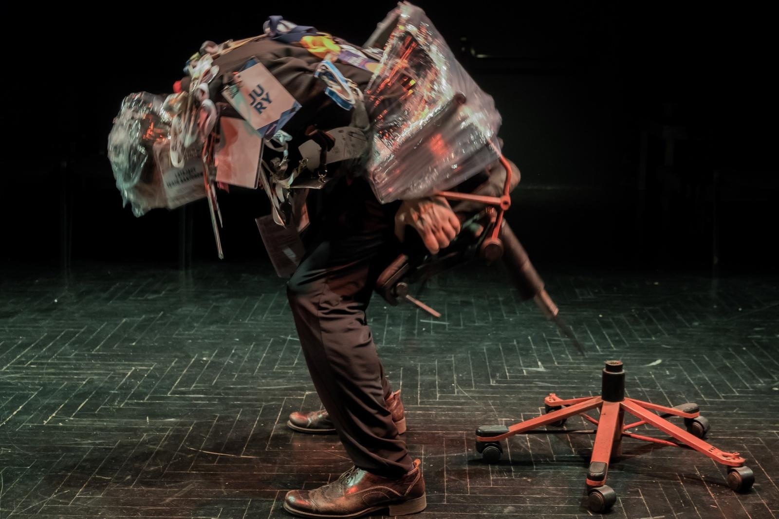 Zdjęcie w galerii na portalu naszraciborz.pl: Kapral W. Kościółku. Spektakl wyrzut w Raciborzu wiadomości z regionu