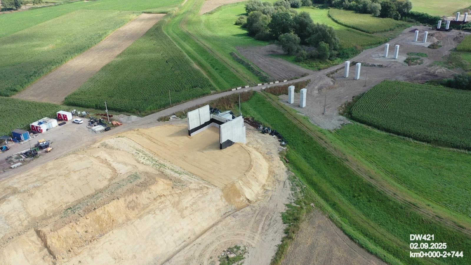 Zdjęcie w galerii na portalu naszraciborz.pl: Tak powstaje nowy most na Odrze pod Raciborzem - najnowszy raport z prac wiadomości z regionu