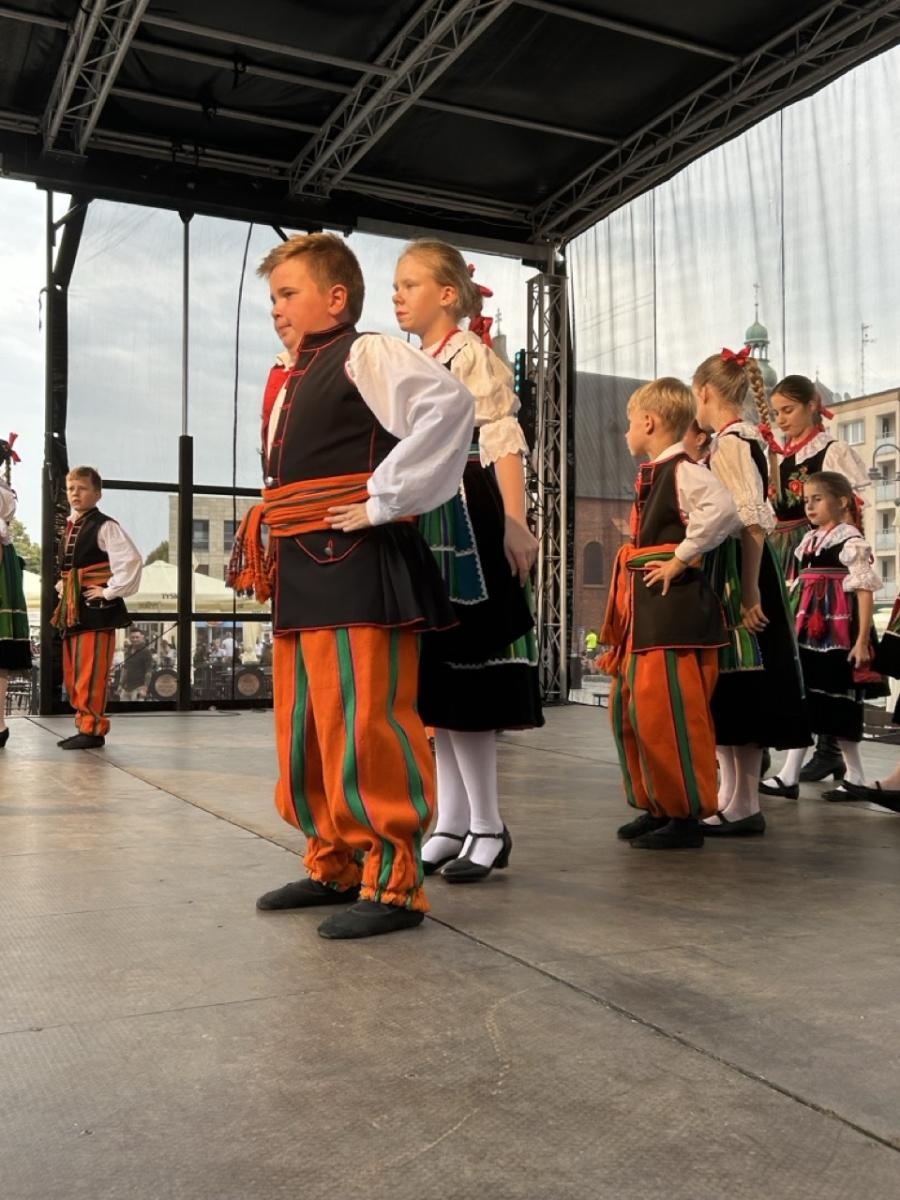 Zdjęcie w galerii na portalu naszraciborz.pl: ZPiT Strzecha im. Joli Rymszy rozpoczyna rok kulturalny serią spektakularnych występów wiadomości z regionu