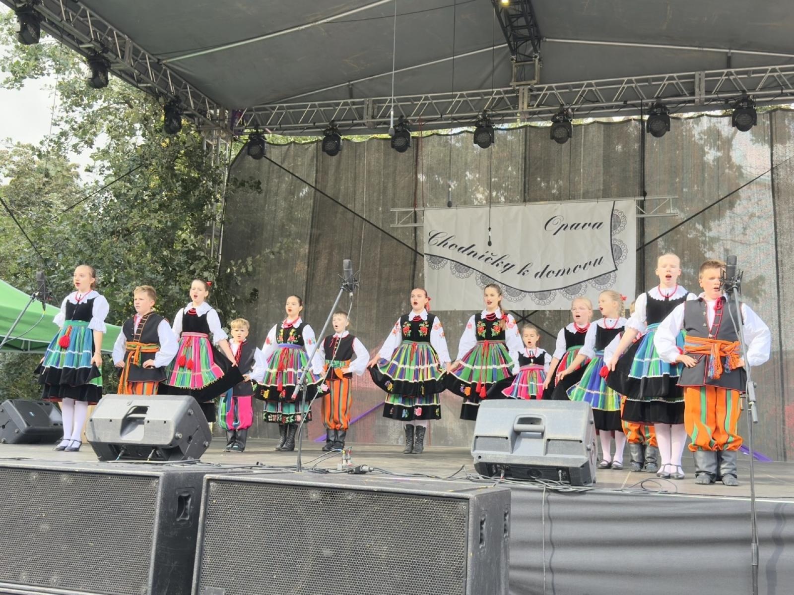 Zdjęcie w galerii na portalu naszraciborz.pl: ZPiT Strzecha im. Joli Rymszy rozpoczyna rok kulturalny serią spektakularnych występów wiadomości z regionu