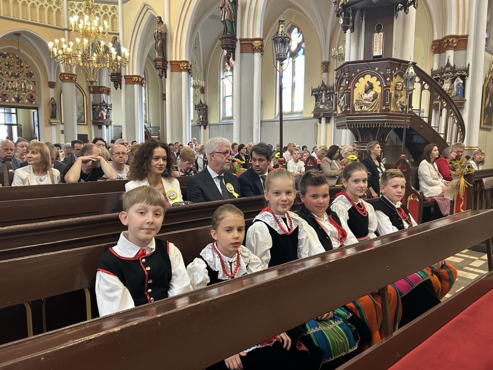 Zdjęcie w galerii na portalu naszraciborz.pl: ZPiT Strzecha im. Joli Rymszy rozpoczyna rok kulturalny serią spektakularnych występów wiadomości z regionu