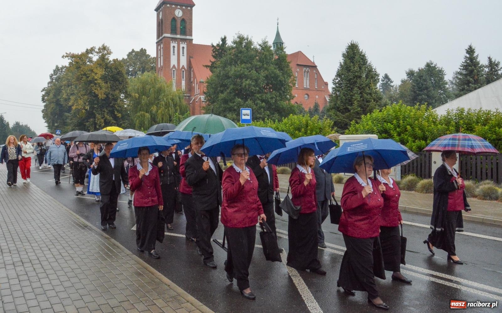 Zdjęcie w galerii na portalu naszraciborz.pl: Dzień Kultury Niemieckiej w Łubowicach. Zjechali członkowie DFK z całego regionu wiadomości z regionu