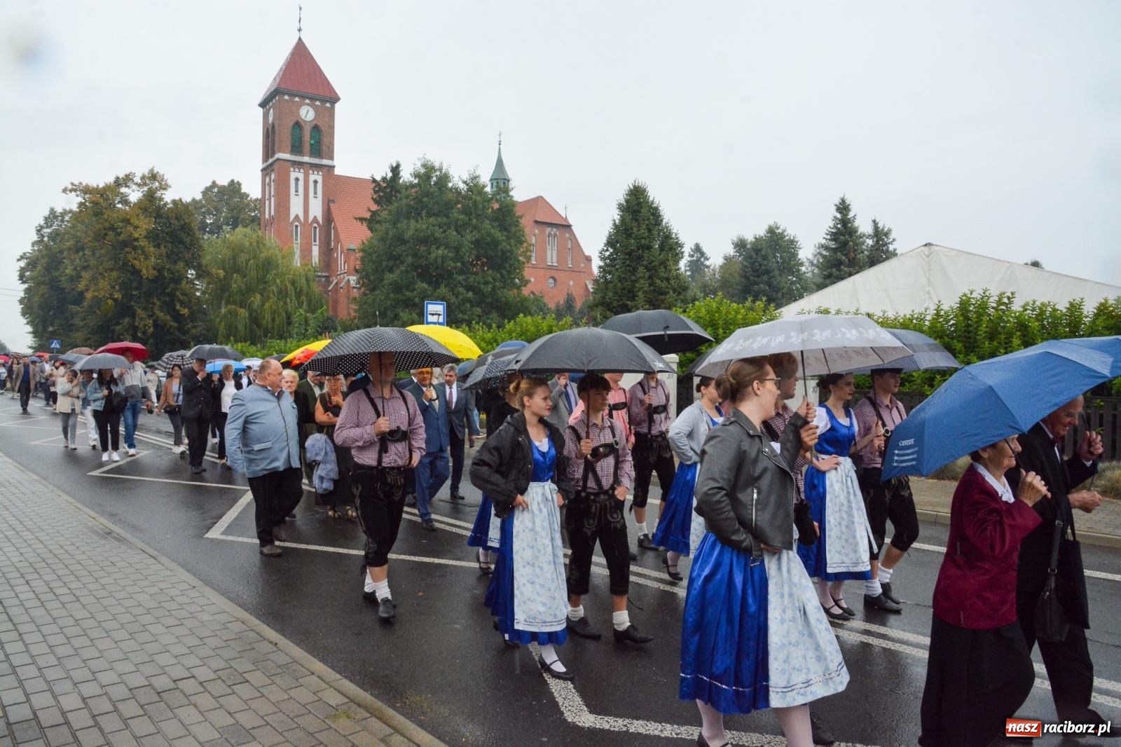 Zdjęcie w galerii na portalu naszraciborz.pl: Dzień Kultury Niemieckiej w Łubowicach. Zjechali członkowie DFK z całego regionu wiadomości z regionu
