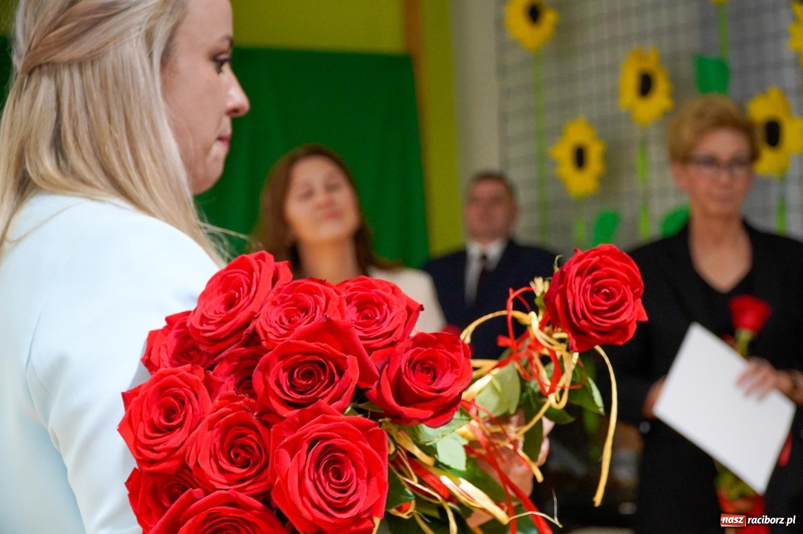 Zdjęcie w galerii na portalu naszraciborz.pl: Szkoła Podstawowa nr 2 na Płoni świętuje 80 lat. Jubileusz z historią, mszą i festynem wiadomości z regionu