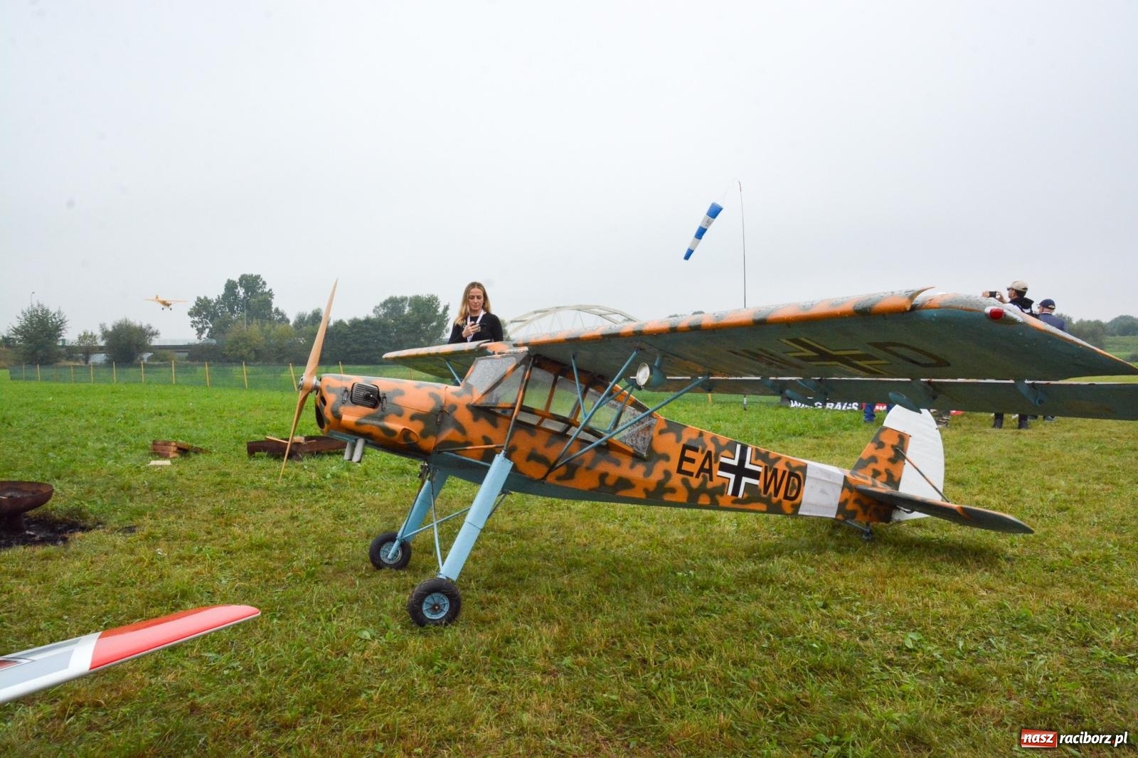 Zdjęcie w galerii na portalu naszraciborz.pl: Deszcz nie przegonił modelarzy. Trwa RC AirShow [FOTO i WIDEO] wiadomości z regionu