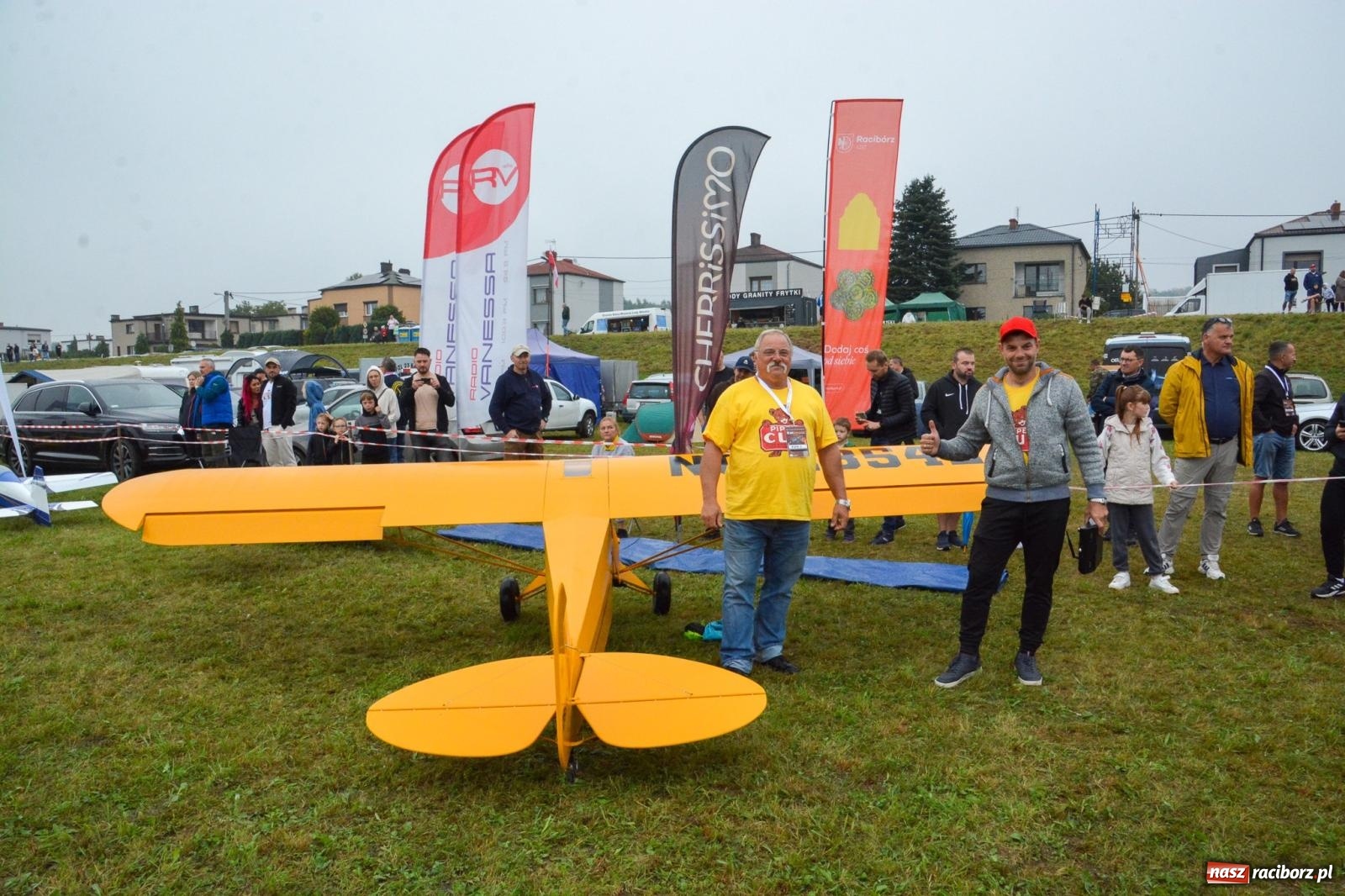 Zdjęcie w galerii na portalu naszraciborz.pl: Deszcz nie przegonił modelarzy. Trwa RC AirShow [FOTO i WIDEO] wiadomości z regionu