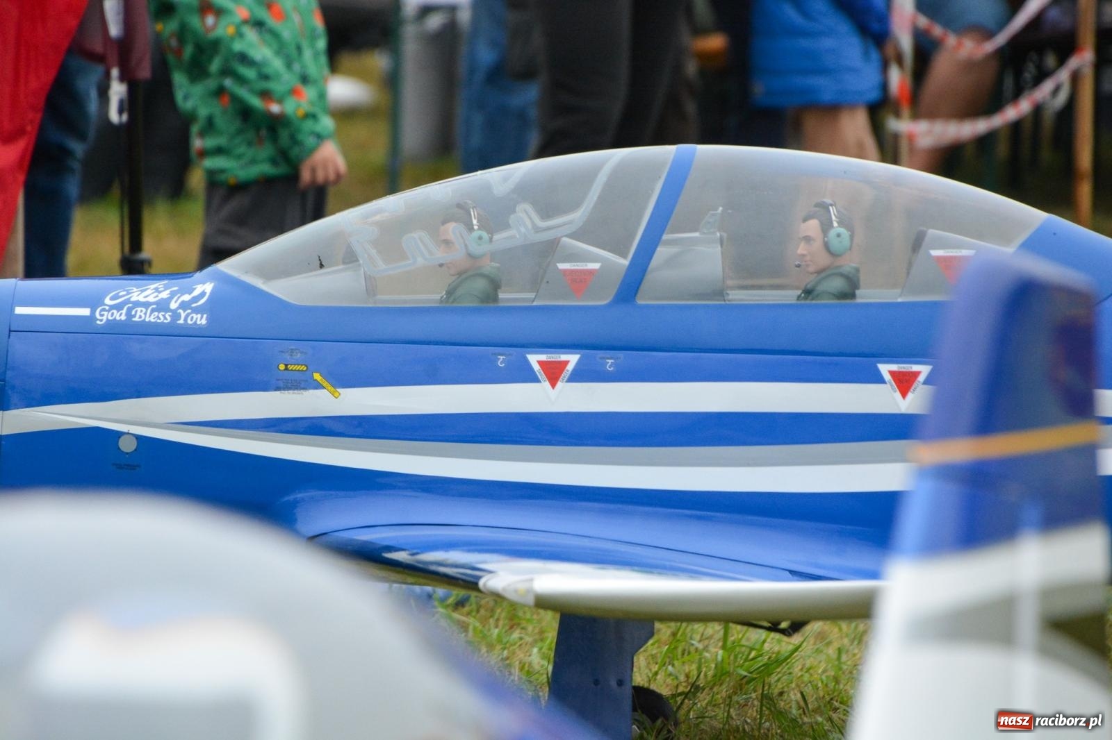 Zdjęcie w galerii na portalu naszraciborz.pl: Deszcz nie przegonił modelarzy. Trwa RC AirShow [FOTO i WIDEO] wiadomości z regionu