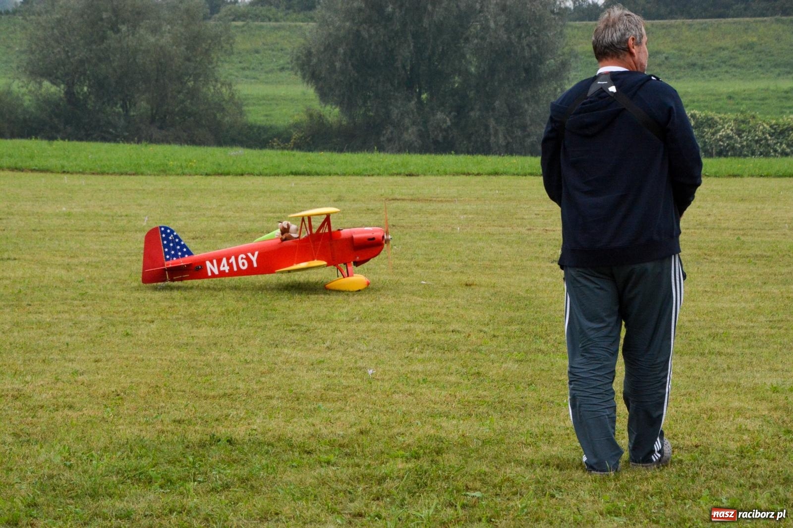 Zdjęcie w galerii na portalu naszraciborz.pl: Deszcz nie przegonił modelarzy. Trwa RC AirShow [FOTO i WIDEO] wiadomości z regionu