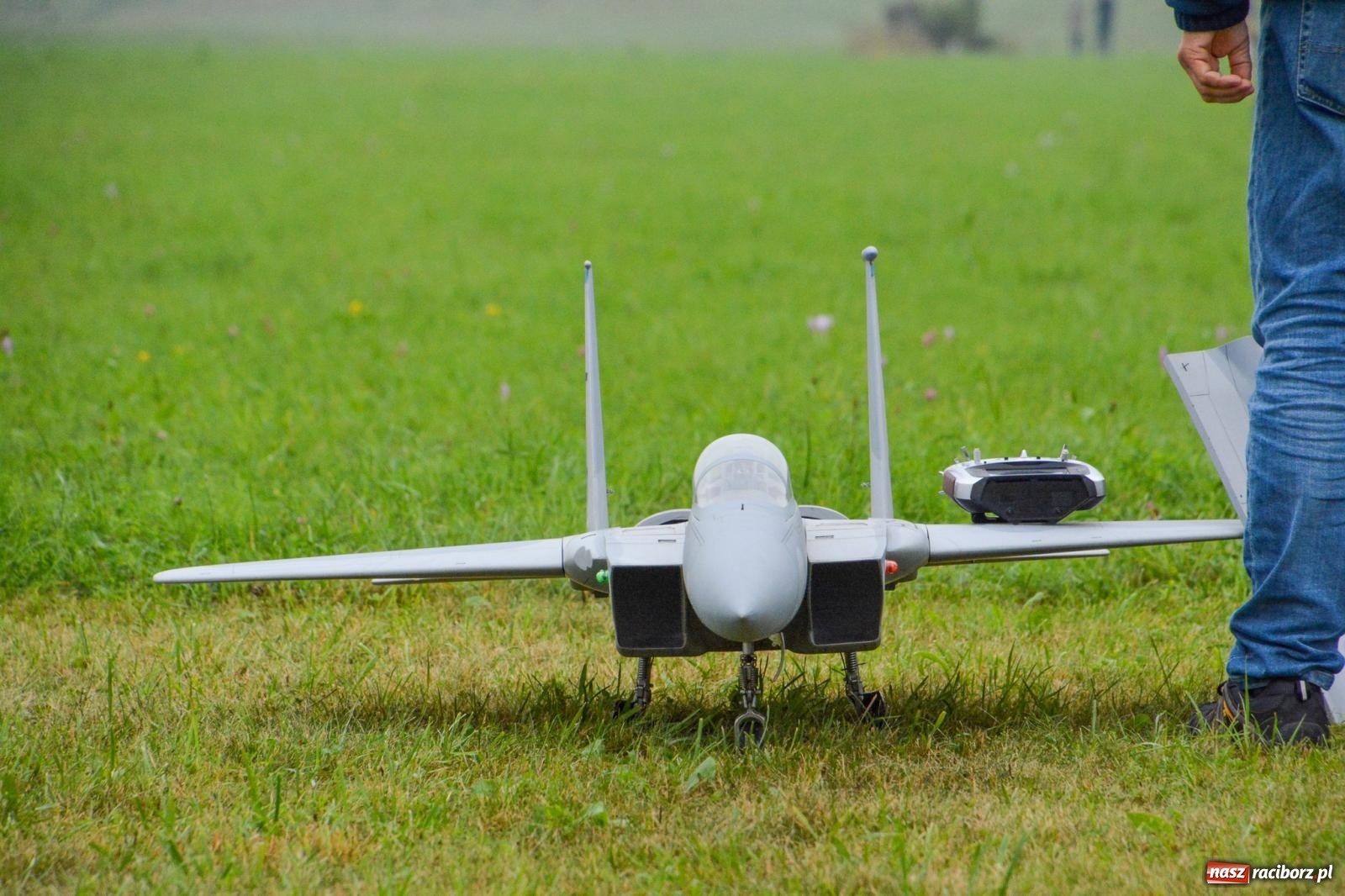 Zdjęcie w galerii na portalu naszraciborz.pl: Deszcz nie przegonił modelarzy. Trwa RC AirShow [FOTO i WIDEO] wiadomości z regionu