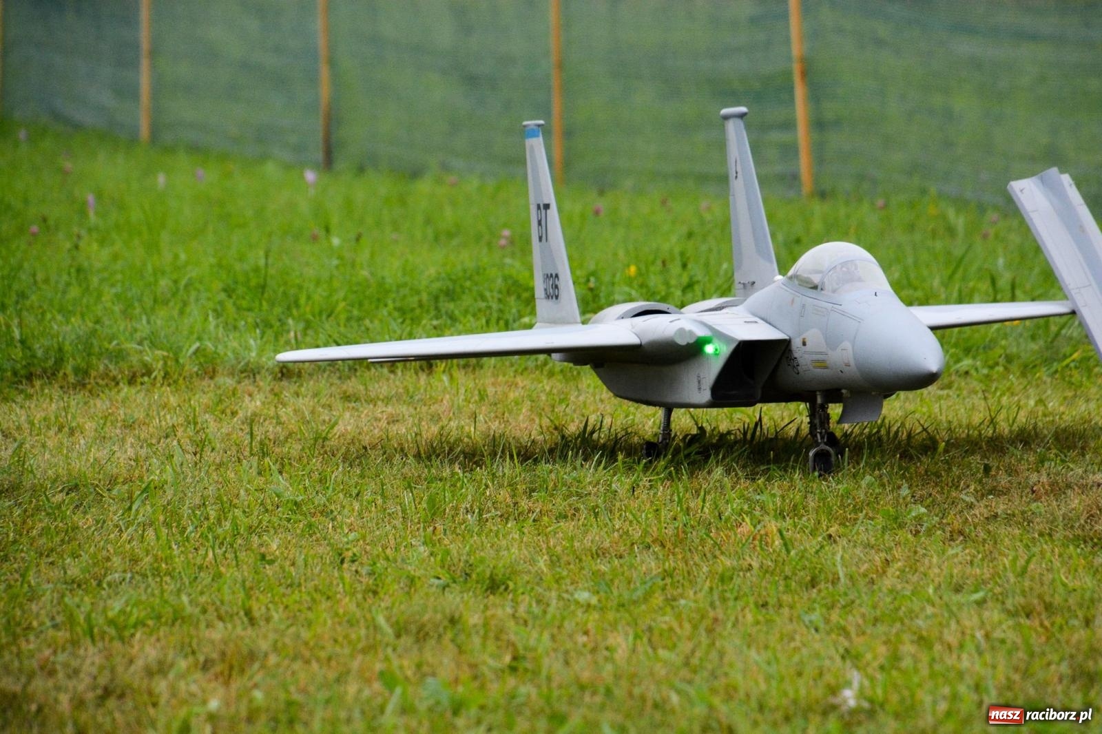 Zdjęcie w galerii na portalu naszraciborz.pl: Deszcz nie przegonił modelarzy. Trwa RC AirShow [FOTO i WIDEO] wiadomości z regionu