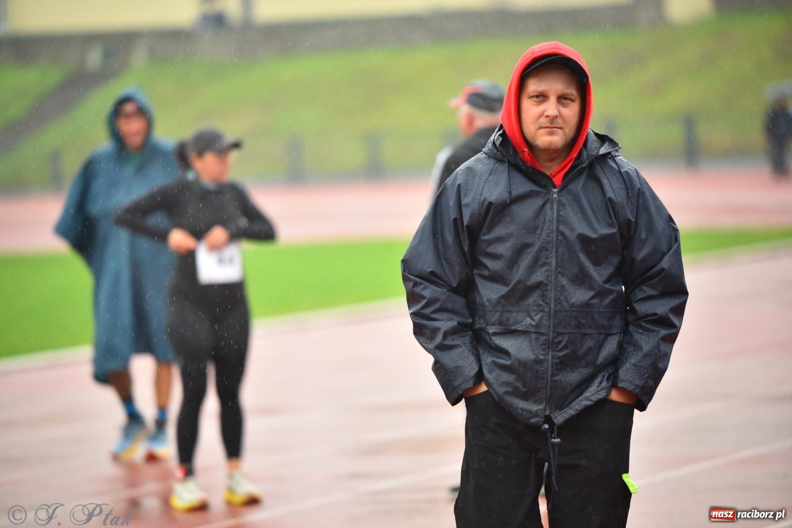 Zdjęcie w galerii na portalu naszraciborz.pl: Ruszyła 5. edycja Fun z EasyRun 24 Nonstop w Raciborzu wiadomości z regionu