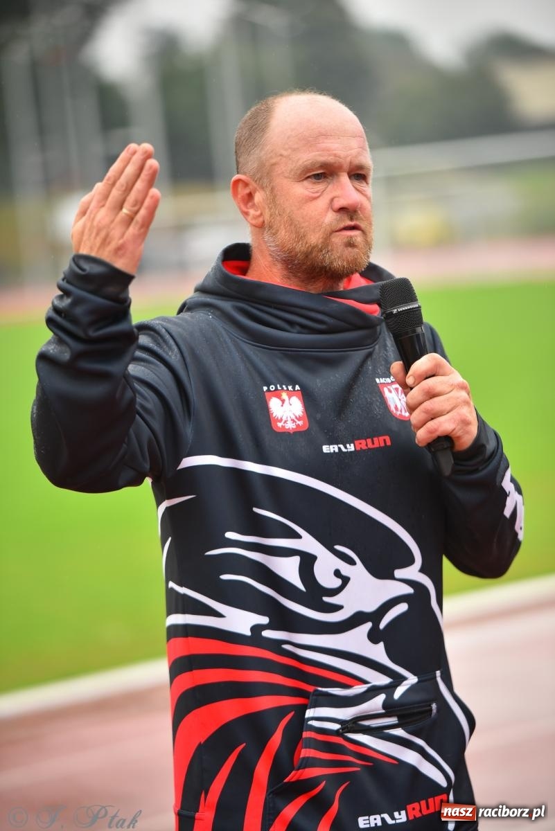 Zdjęcie w galerii na portalu naszraciborz.pl: Ruszyła 5. edycja Fun z EasyRun 24 Nonstop w Raciborzu wiadomości z regionu