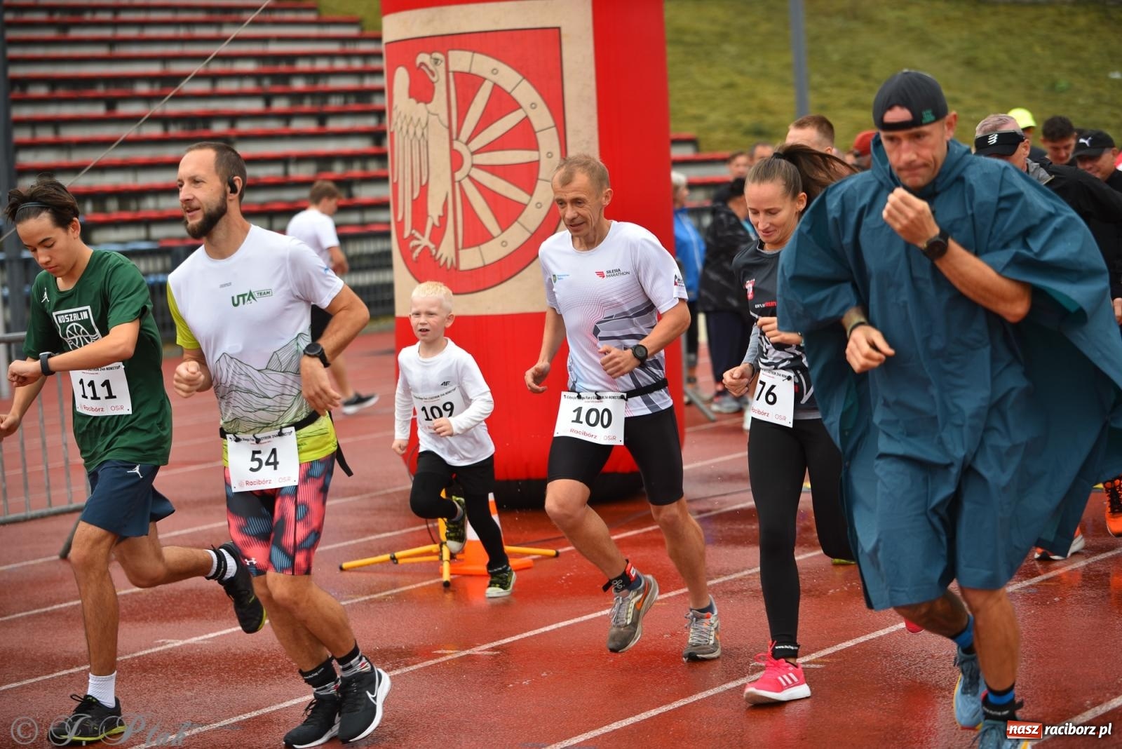 Zdjęcie w galerii na portalu naszraciborz.pl: Ruszyła 5. edycja Fun z EasyRun 24 Nonstop w Raciborzu wiadomości z regionu