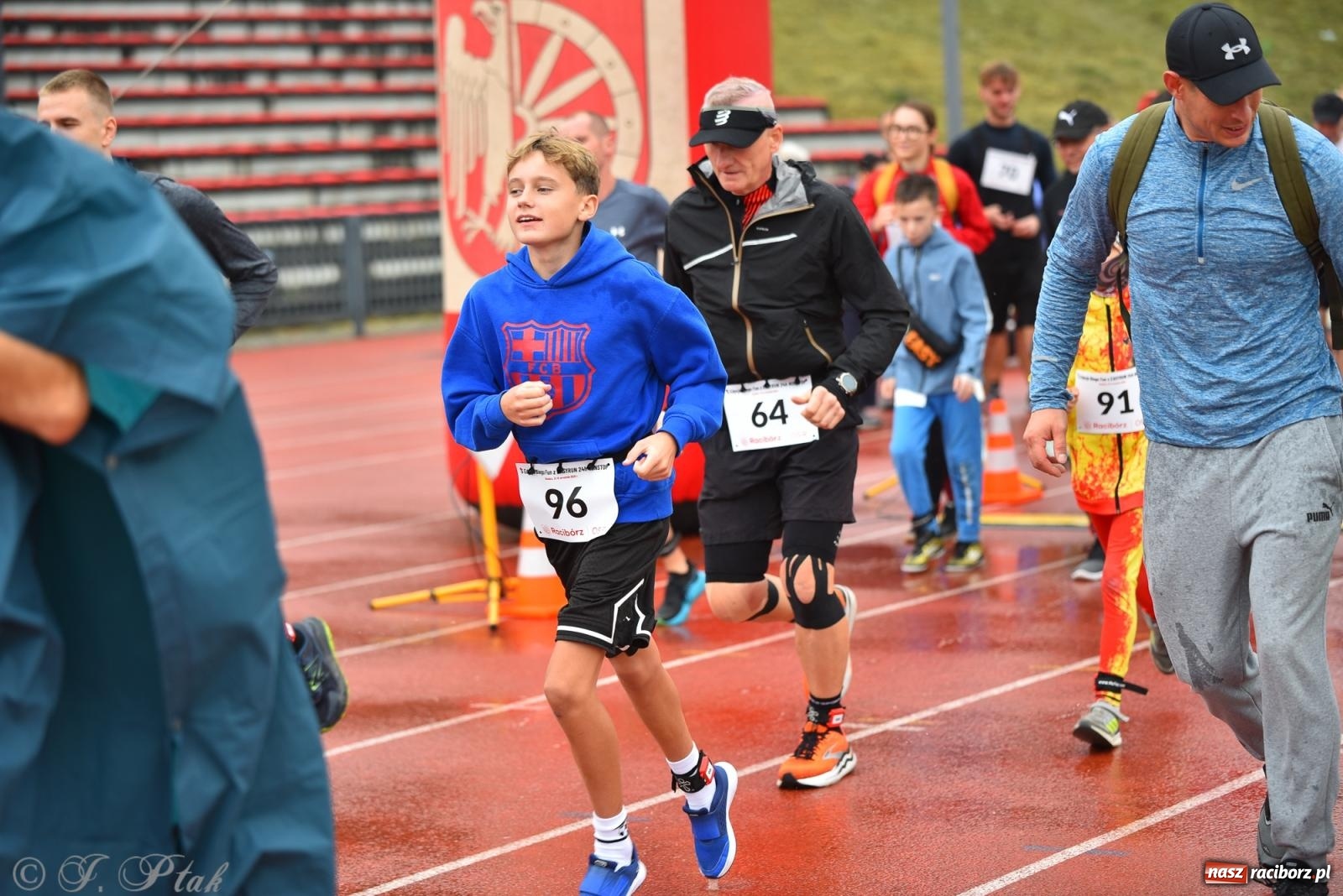 Zdjęcie w galerii na portalu naszraciborz.pl: Ruszyła 5. edycja Fun z EasyRun 24 Nonstop w Raciborzu wiadomości z regionu