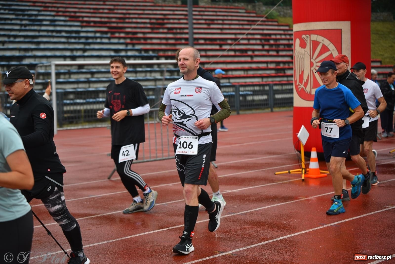 Zdjęcie w galerii na portalu naszraciborz.pl: Ruszyła 5. edycja Fun z EasyRun 24 Nonstop w Raciborzu wiadomości z regionu