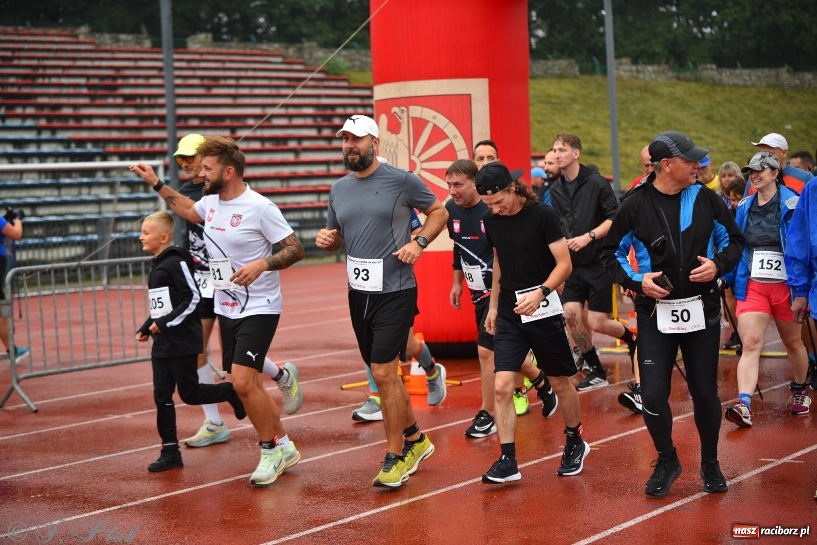 Zdjęcie w galerii na portalu naszraciborz.pl: Ruszyła 5. edycja Fun z EasyRun 24 Nonstop w Raciborzu wiadomości z regionu