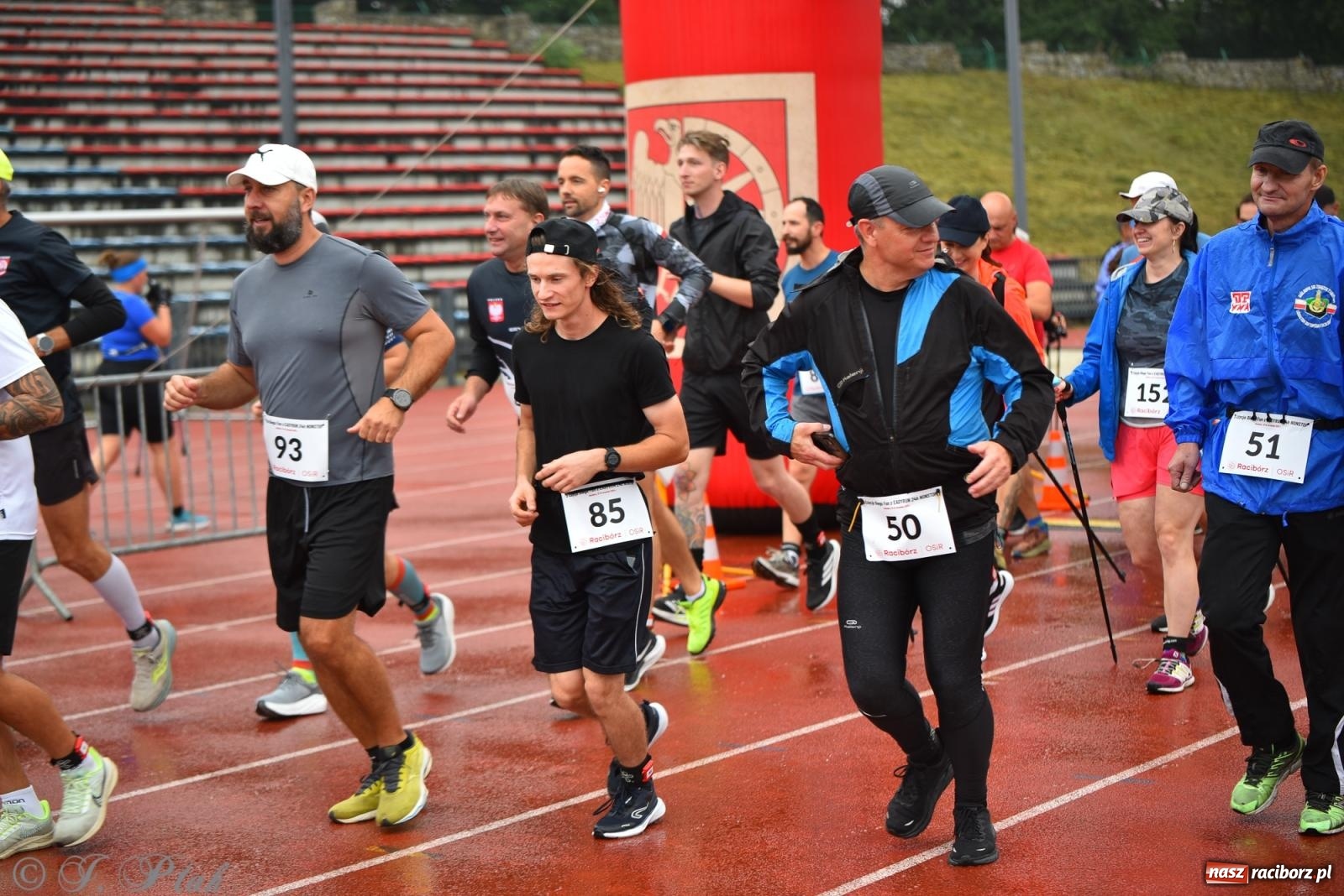 Zdjęcie w galerii na portalu naszraciborz.pl: Ruszyła 5. edycja Fun z EasyRun 24 Nonstop w Raciborzu wiadomości z regionu