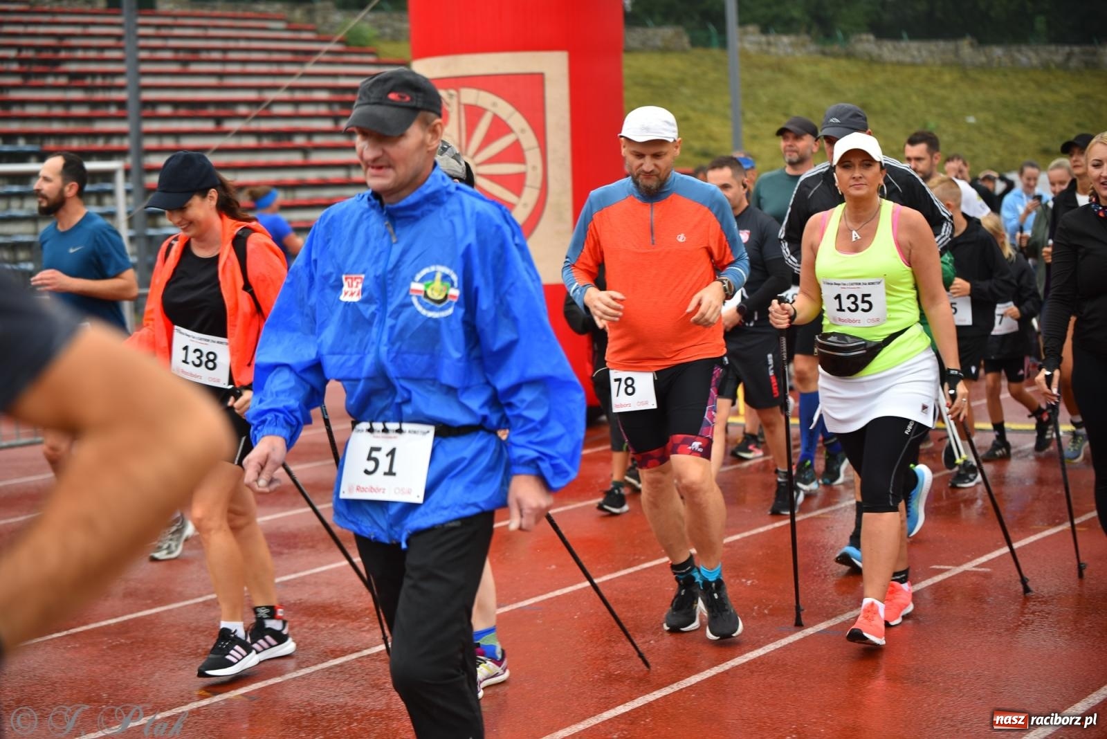 Zdjęcie w galerii na portalu naszraciborz.pl: Ruszyła 5. edycja Fun z EasyRun 24 Nonstop w Raciborzu wiadomości z regionu