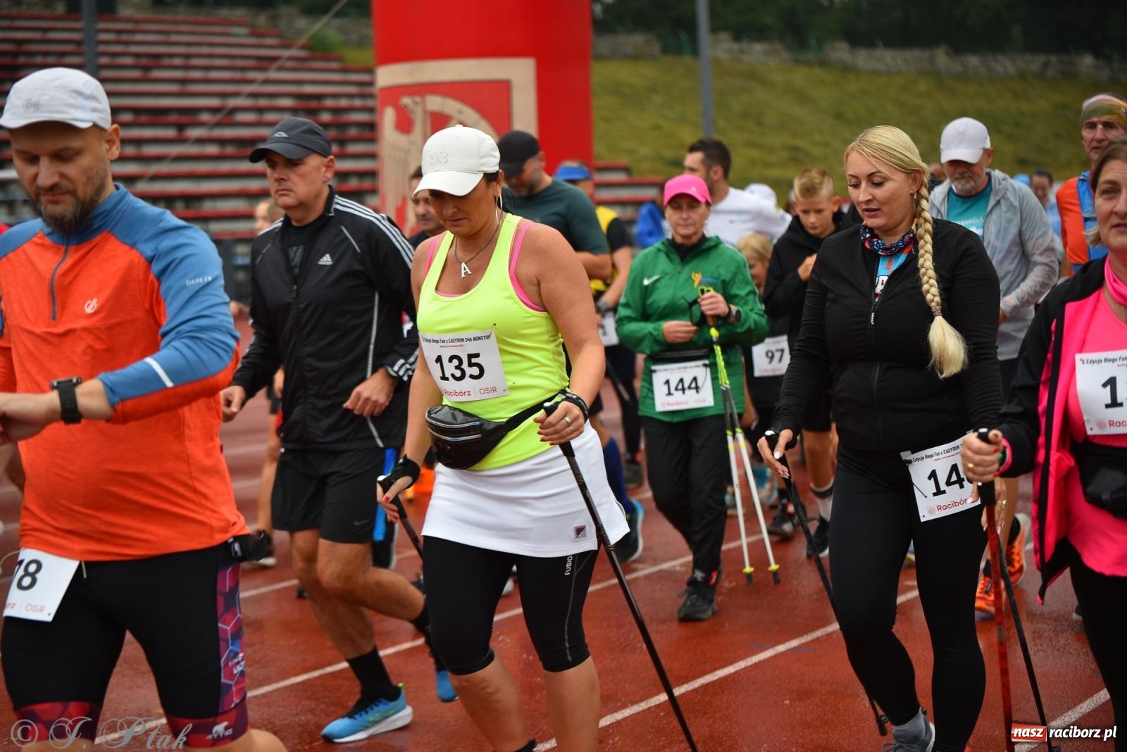 Zdjęcie w galerii na portalu naszraciborz.pl: Ruszyła 5. edycja Fun z EasyRun 24 Nonstop w Raciborzu wiadomości z regionu