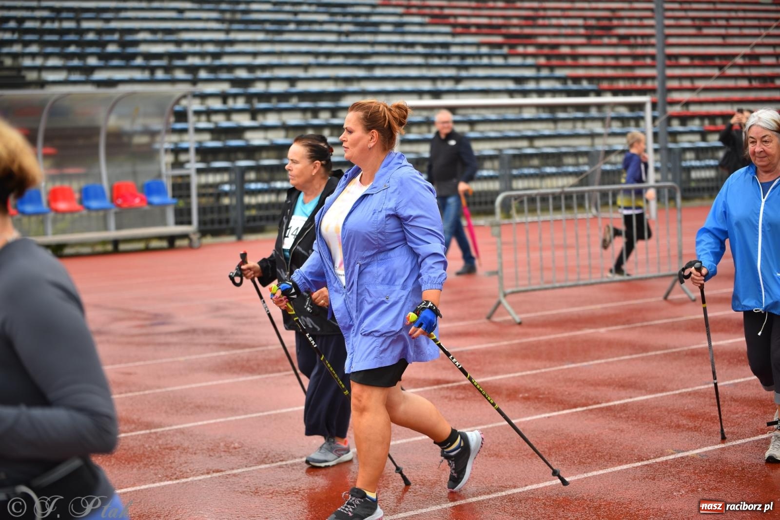 Zdjęcie w galerii na portalu naszraciborz.pl: Ruszyła 5. edycja Fun z EasyRun 24 Nonstop w Raciborzu wiadomości z regionu