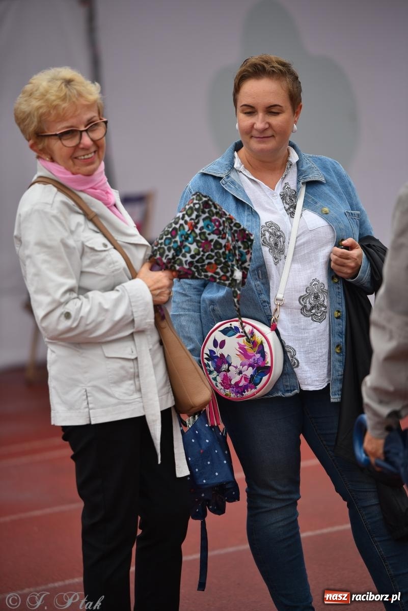 Zdjęcie w galerii na portalu naszraciborz.pl: Ruszyła 5. edycja Fun z EasyRun 24 Nonstop w Raciborzu wiadomości z regionu