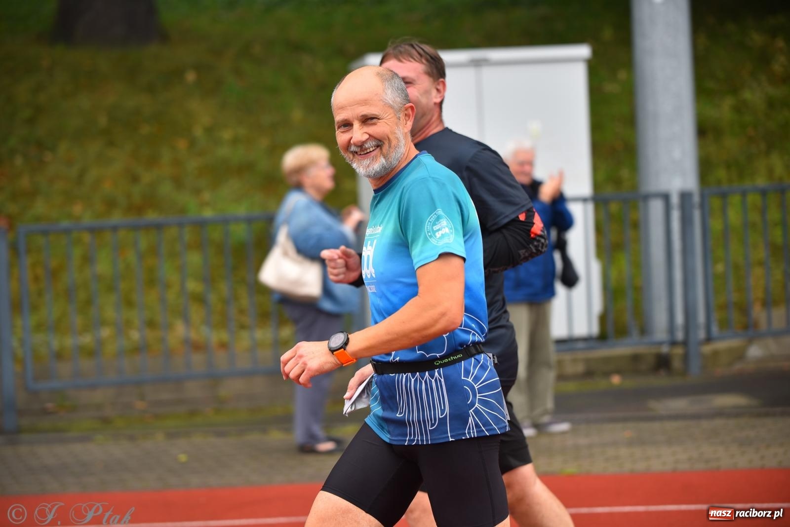 Zdjęcie w galerii na portalu naszraciborz.pl: Ruszyła 5. edycja Fun z EasyRun 24 Nonstop w Raciborzu wiadomości z regionu