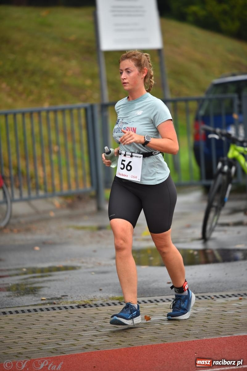 Zdjęcie w galerii na portalu naszraciborz.pl: Ruszyła 5. edycja Fun z EasyRun 24 Nonstop w Raciborzu wiadomości z regionu