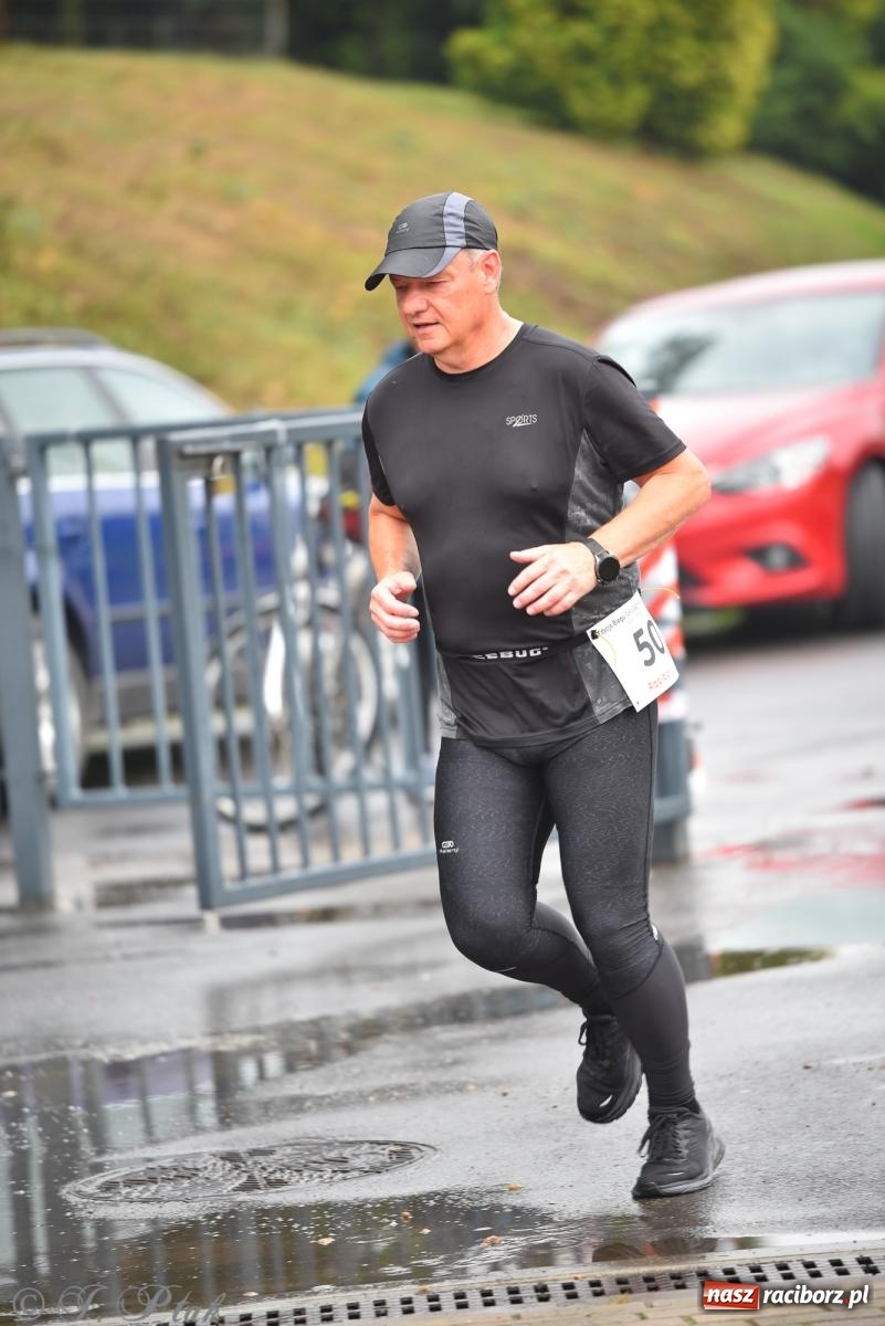 Zdjęcie w galerii na portalu naszraciborz.pl: Ruszyła 5. edycja Fun z EasyRun 24 Nonstop w Raciborzu wiadomości z regionu