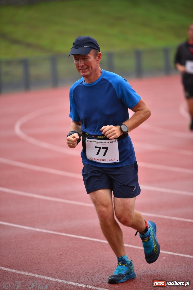 Zdjęcie w galerii na portalu naszraciborz.pl: Ruszyła 5. edycja Fun z EasyRun 24 Nonstop w Raciborzu wiadomości z regionu