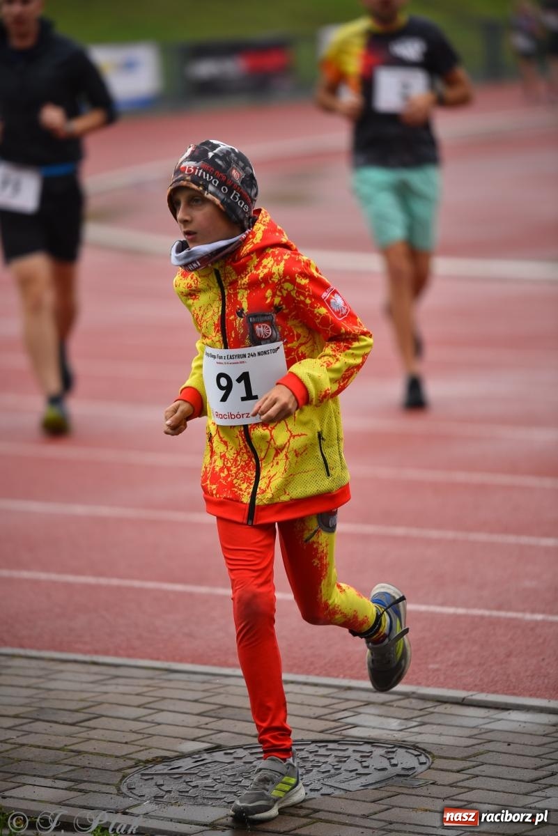 Zdjęcie w galerii na portalu naszraciborz.pl: Ruszyła 5. edycja Fun z EasyRun 24 Nonstop w Raciborzu wiadomości z regionu