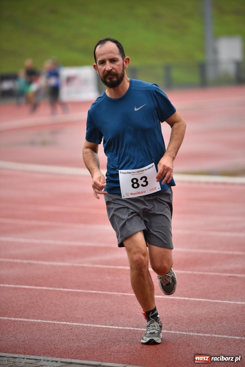 Zdjęcie w galerii na portalu naszraciborz.pl: Ruszyła 5. edycja Fun z EasyRun 24 Nonstop w Raciborzu wiadomości z regionu