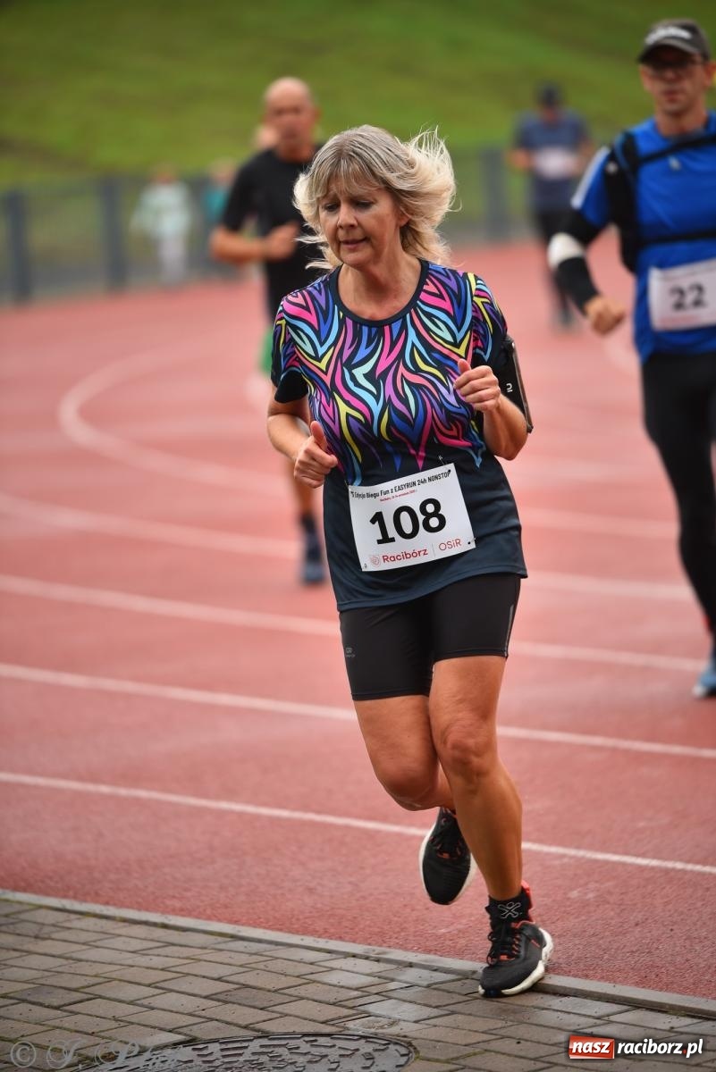 Zdjęcie w galerii na portalu naszraciborz.pl: Ruszyła 5. edycja Fun z EasyRun 24 Nonstop w Raciborzu wiadomości z regionu