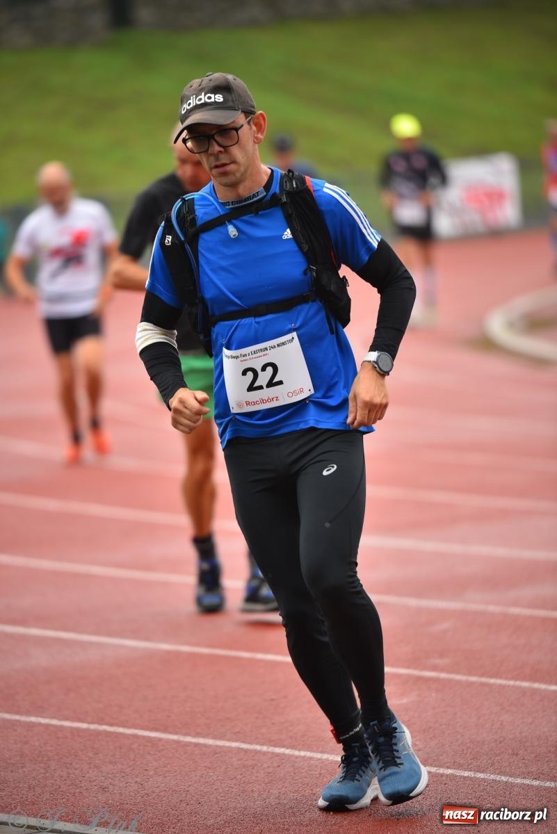 Zdjęcie w galerii na portalu naszraciborz.pl: Ruszyła 5. edycja Fun z EasyRun 24 Nonstop w Raciborzu wiadomości z regionu