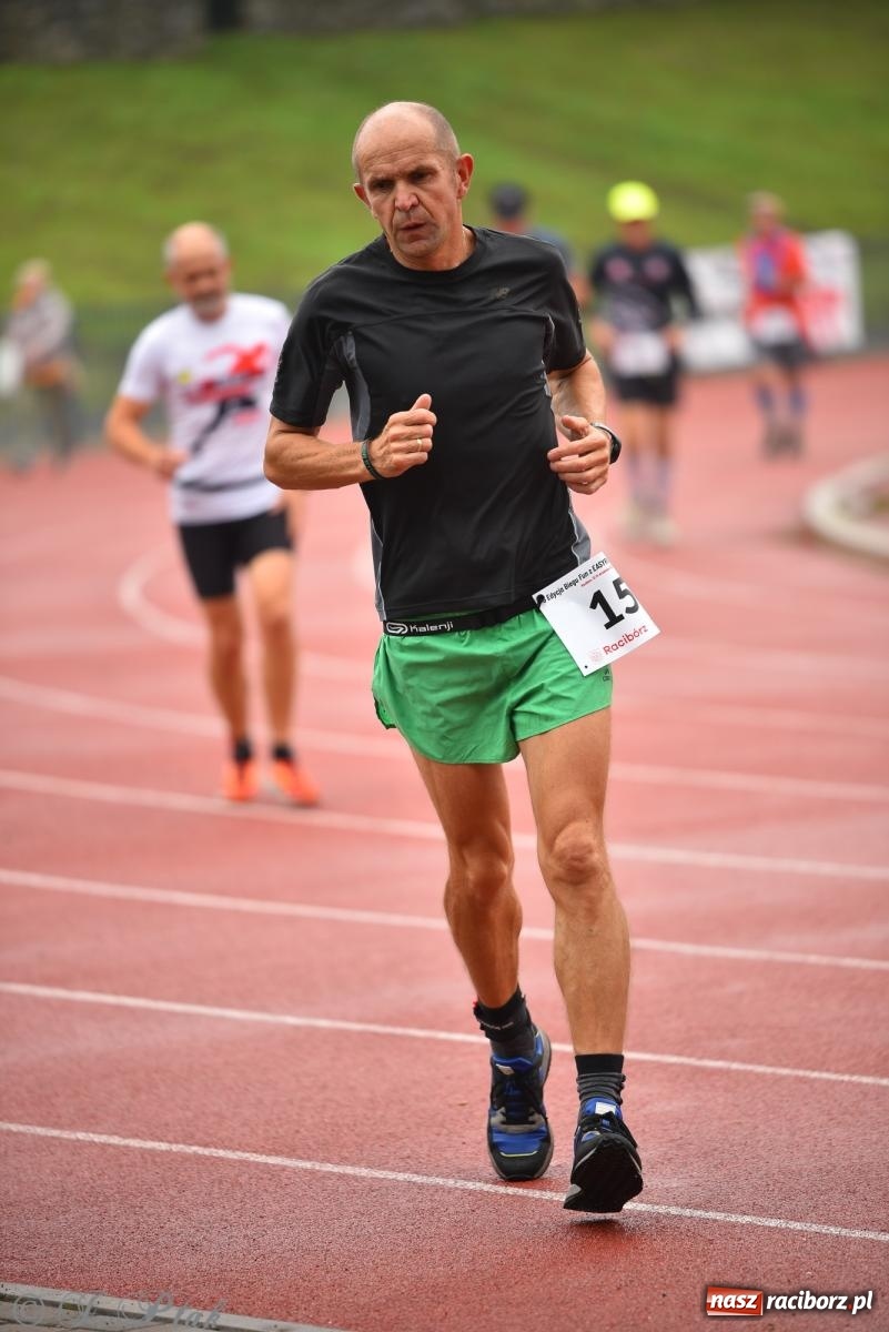 Zdjęcie w galerii na portalu naszraciborz.pl: Ruszyła 5. edycja Fun z EasyRun 24 Nonstop w Raciborzu wiadomości z regionu