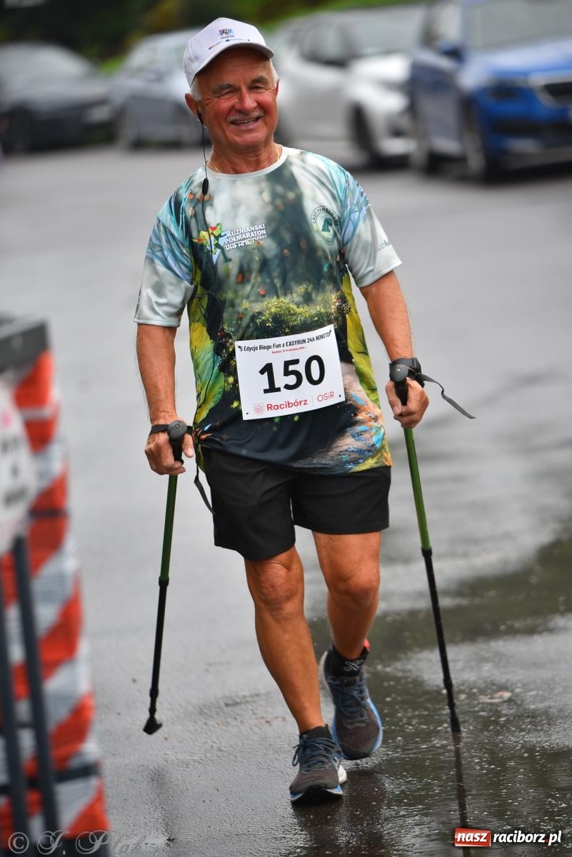 Zdjęcie w galerii na portalu naszraciborz.pl: Ruszyła 5. edycja Fun z EasyRun 24 Nonstop w Raciborzu wiadomości z regionu