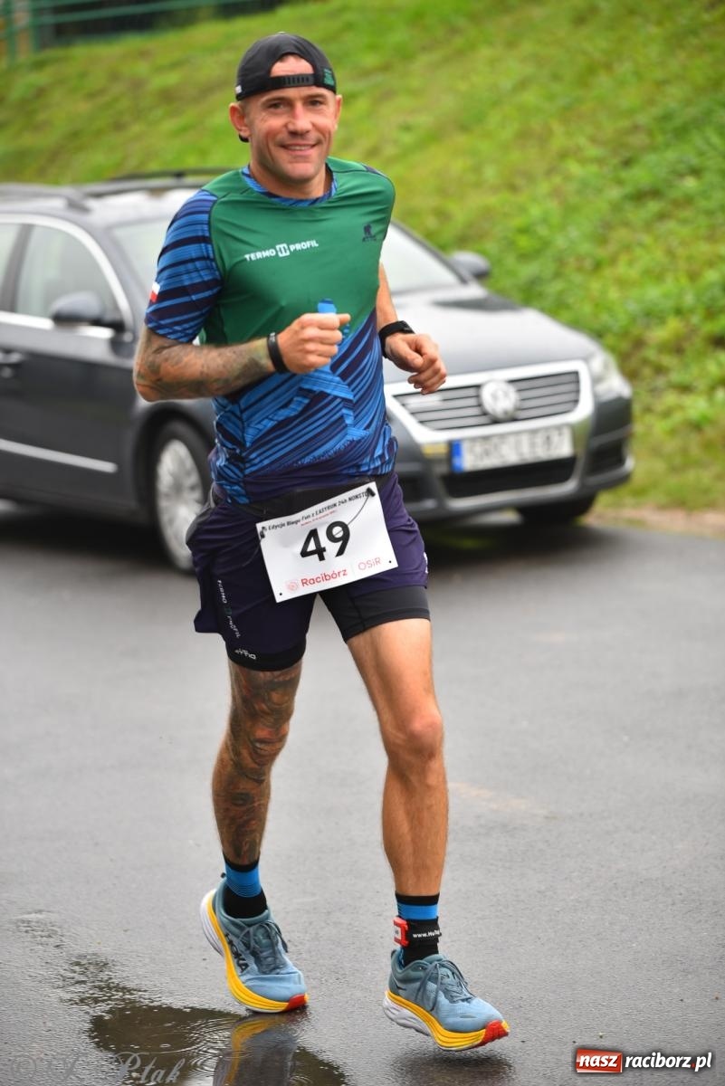 Zdjęcie w galerii na portalu naszraciborz.pl: Ruszyła 5. edycja Fun z EasyRun 24 Nonstop w Raciborzu wiadomości z regionu