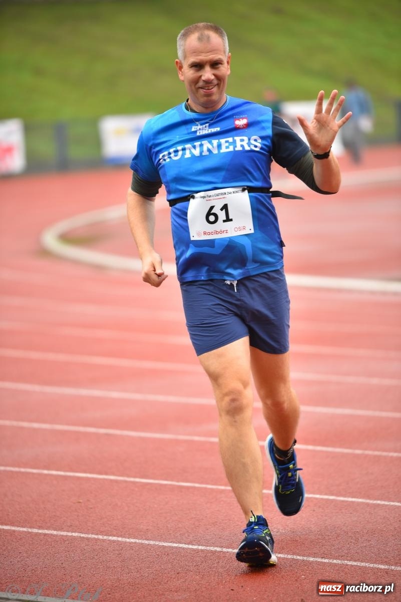 Zdjęcie w galerii na portalu naszraciborz.pl: Ruszyła 5. edycja Fun z EasyRun 24 Nonstop w Raciborzu wiadomości z regionu