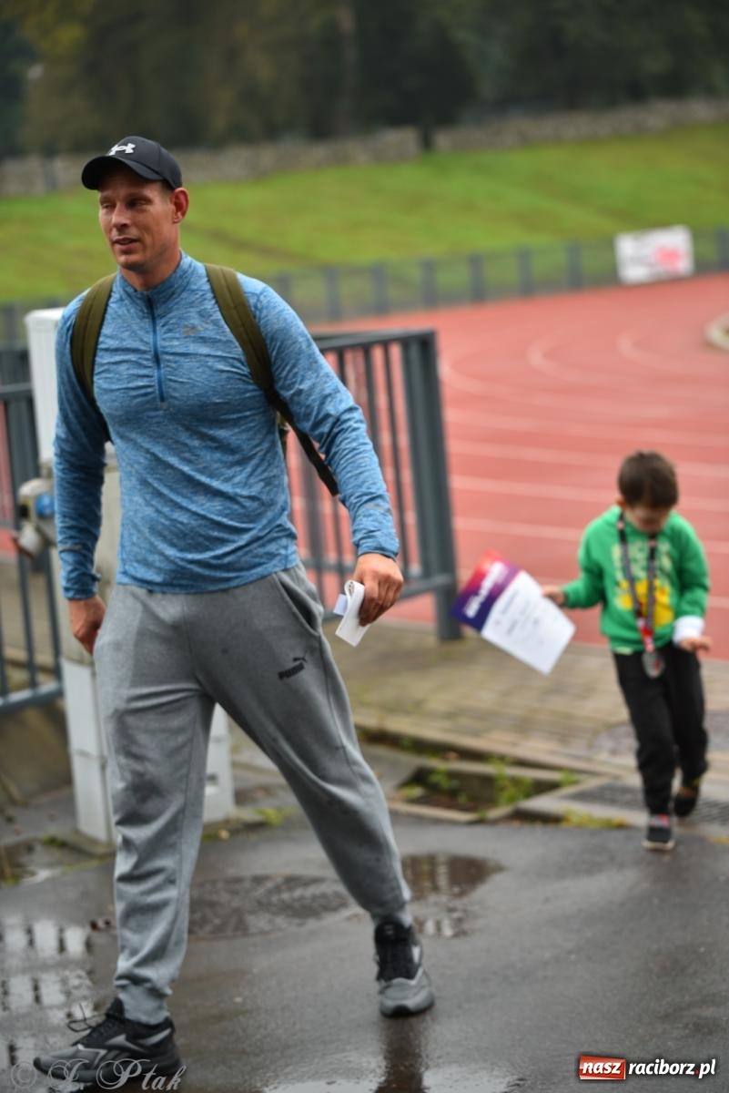 Zdjęcie w galerii na portalu naszraciborz.pl: Ruszyła 5. edycja Fun z EasyRun 24 Nonstop w Raciborzu wiadomości z regionu