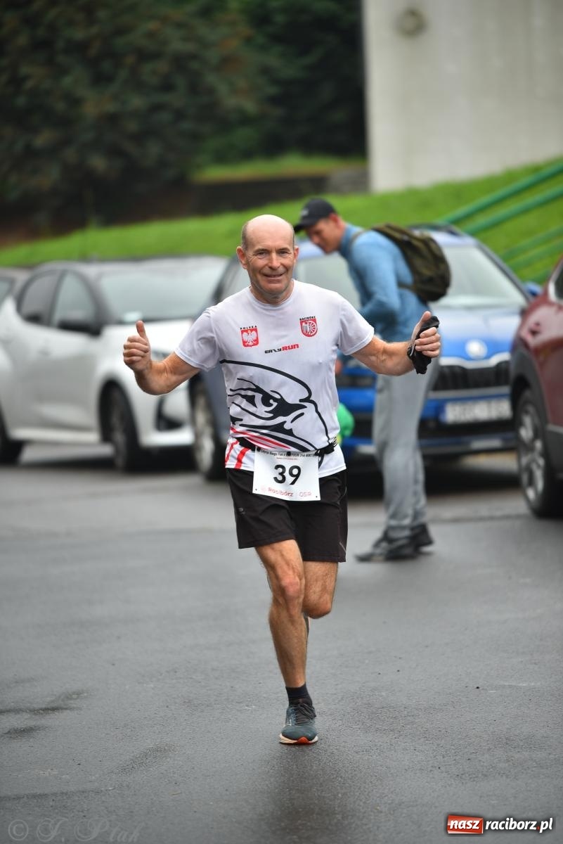 Zdjęcie w galerii na portalu naszraciborz.pl: Ruszyła 5. edycja Fun z EasyRun 24 Nonstop w Raciborzu wiadomości z regionu