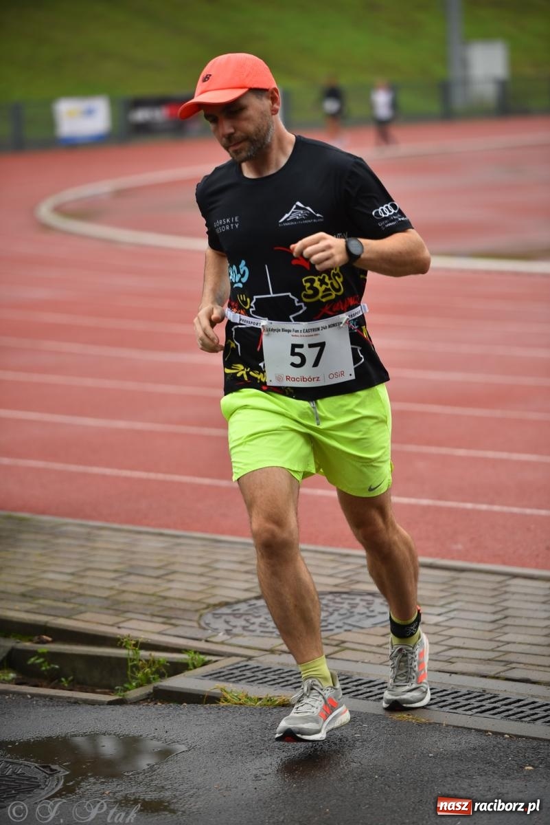 Zdjęcie w galerii na portalu naszraciborz.pl: Ruszyła 5. edycja Fun z EasyRun 24 Nonstop w Raciborzu wiadomości z regionu