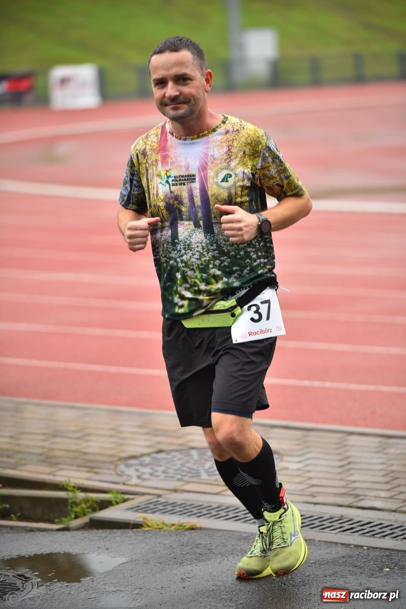 Zdjęcie w galerii na portalu naszraciborz.pl: Ruszyła 5. edycja Fun z EasyRun 24 Nonstop w Raciborzu wiadomości z regionu