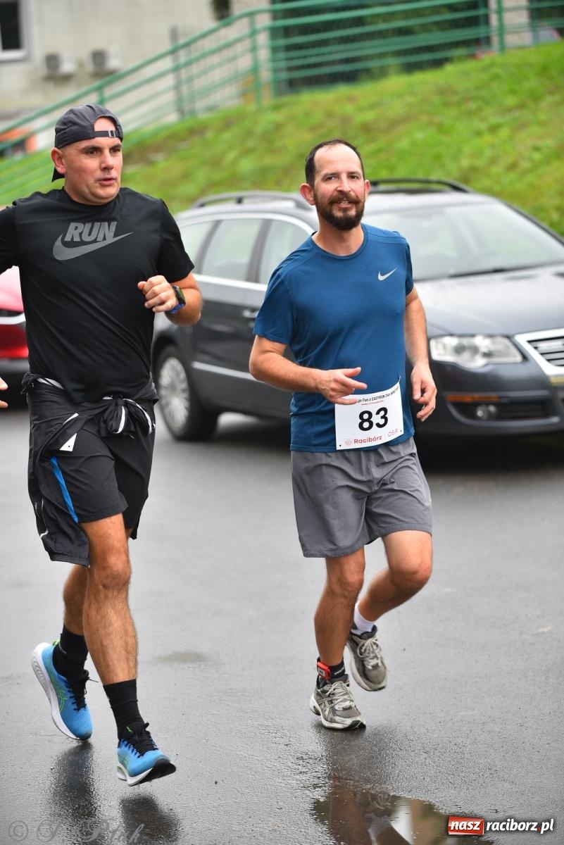 Zdjęcie w galerii na portalu naszraciborz.pl: Ruszyła 5. edycja Fun z EasyRun 24 Nonstop w Raciborzu wiadomości z regionu